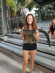 Meet your Posher, Maya